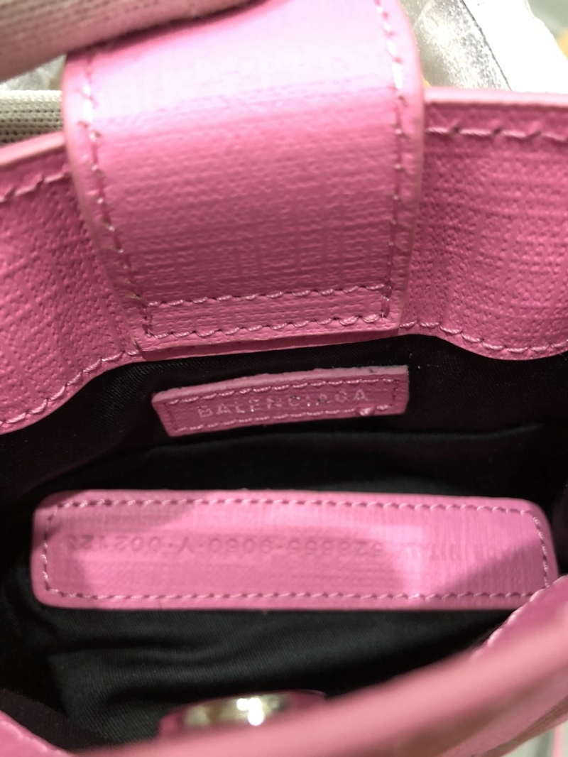 Ba1en*iaga shopping bags